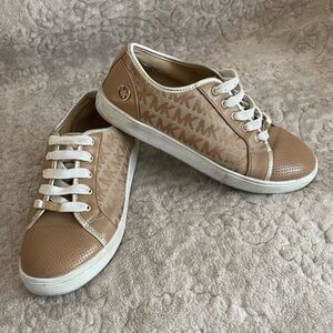 Michael Kors Shoes Berlin 3 MK logo Lace-up Sneakers - tan - size 3